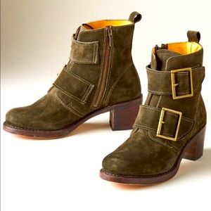 FRYE SABRINA DOUBLE BUCKLE GREEN SUEDE BOOTIES Sz6